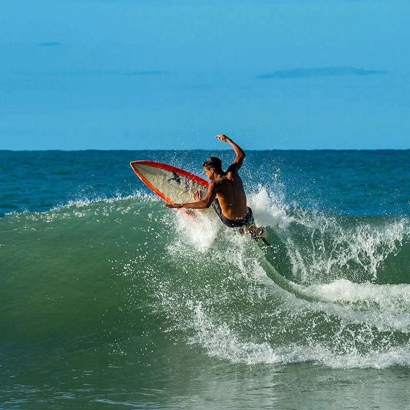 surfing in panama